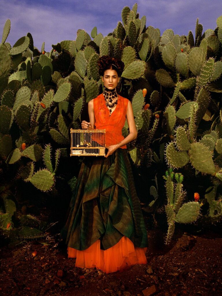 Albert Watson: Frida Kahlo (Birdcage)