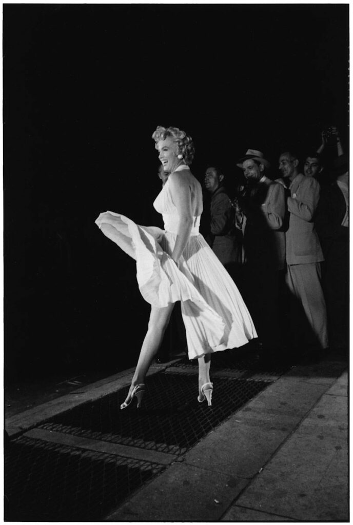 Elliott Erwitt: Marilyn Monroe during the making of »The Seven Year Itch«