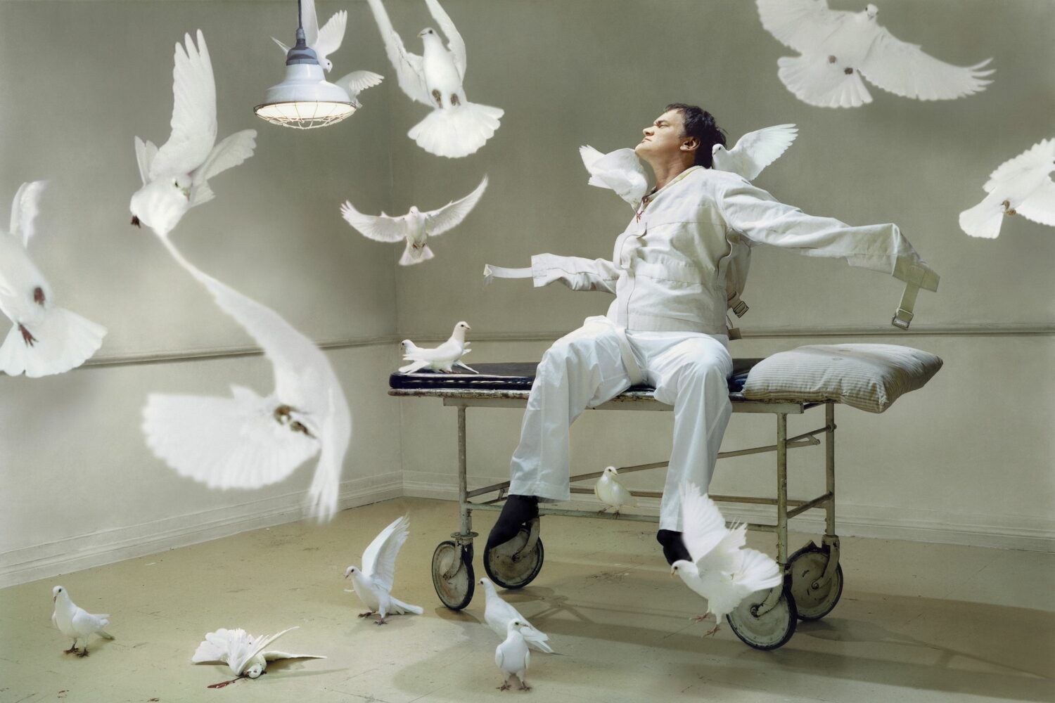 Martin Schoeller: Quentin Tarantino with Doves