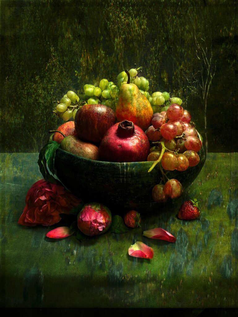 Albert Watson: Bowl of Fruit