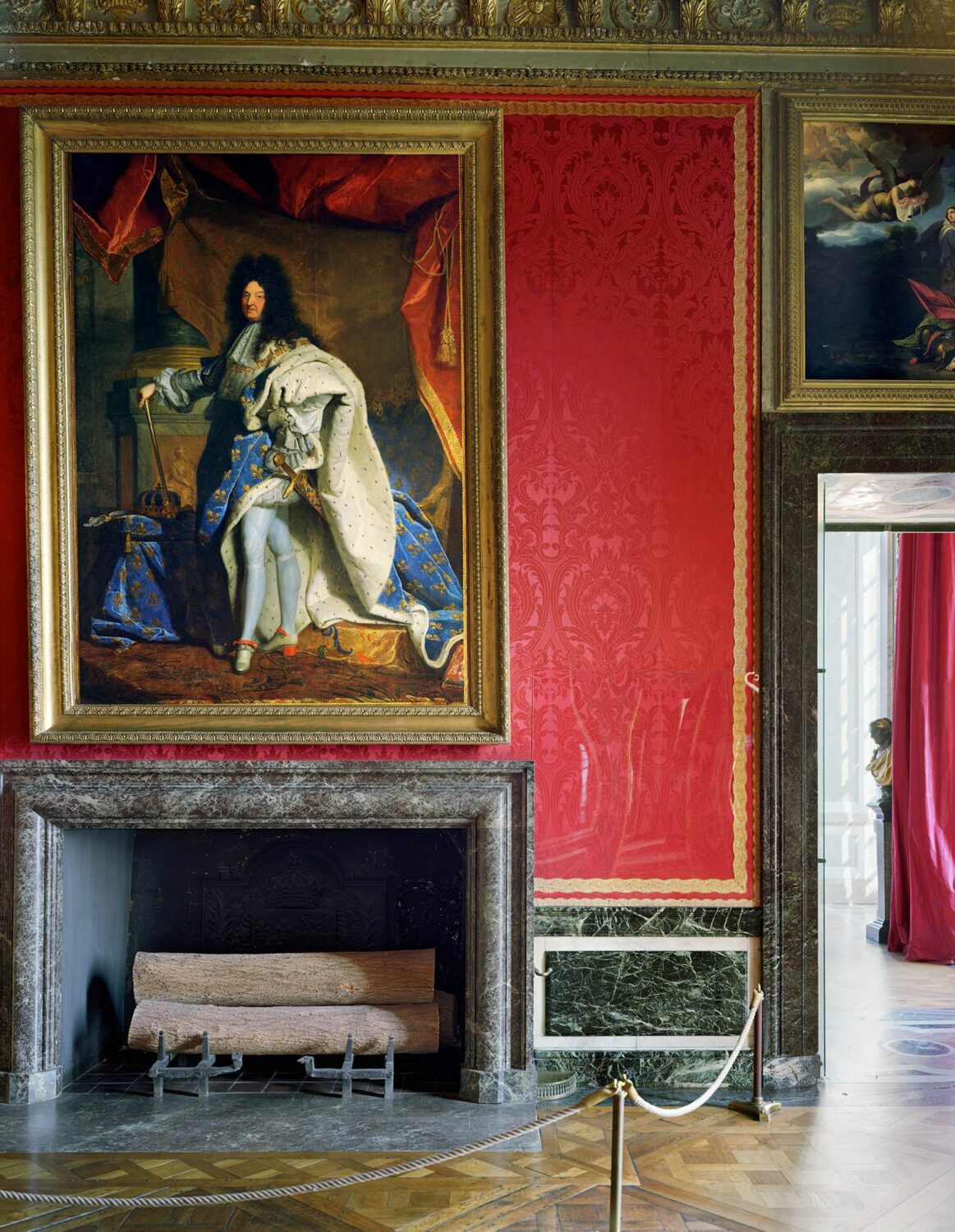 Robert Polidori: Louis XIV, Roi de France by l’atelier of Hyacinthe Rigaud, 1701 Salon d’Apollon, Corps Central – 1er étage
